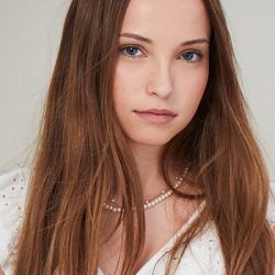 LEONIE ME.