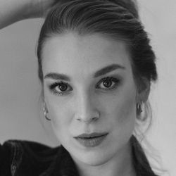 NINA W.